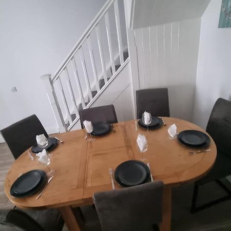 גלוואיי Eyre Square Lane Budget Rooms מראה חיצוני תמונה
