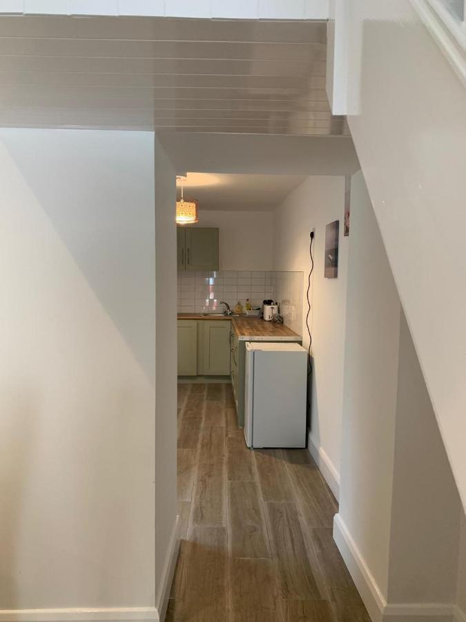 גלוואיי Eyre Square Lane Budget Rooms מראה חיצוני תמונה