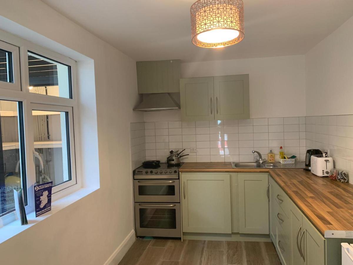 גלוואיי Eyre Square Lane Budget Rooms מראה חיצוני תמונה
