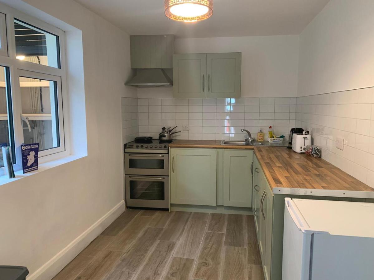 גלוואיי Eyre Square Lane Budget Rooms מראה חיצוני תמונה