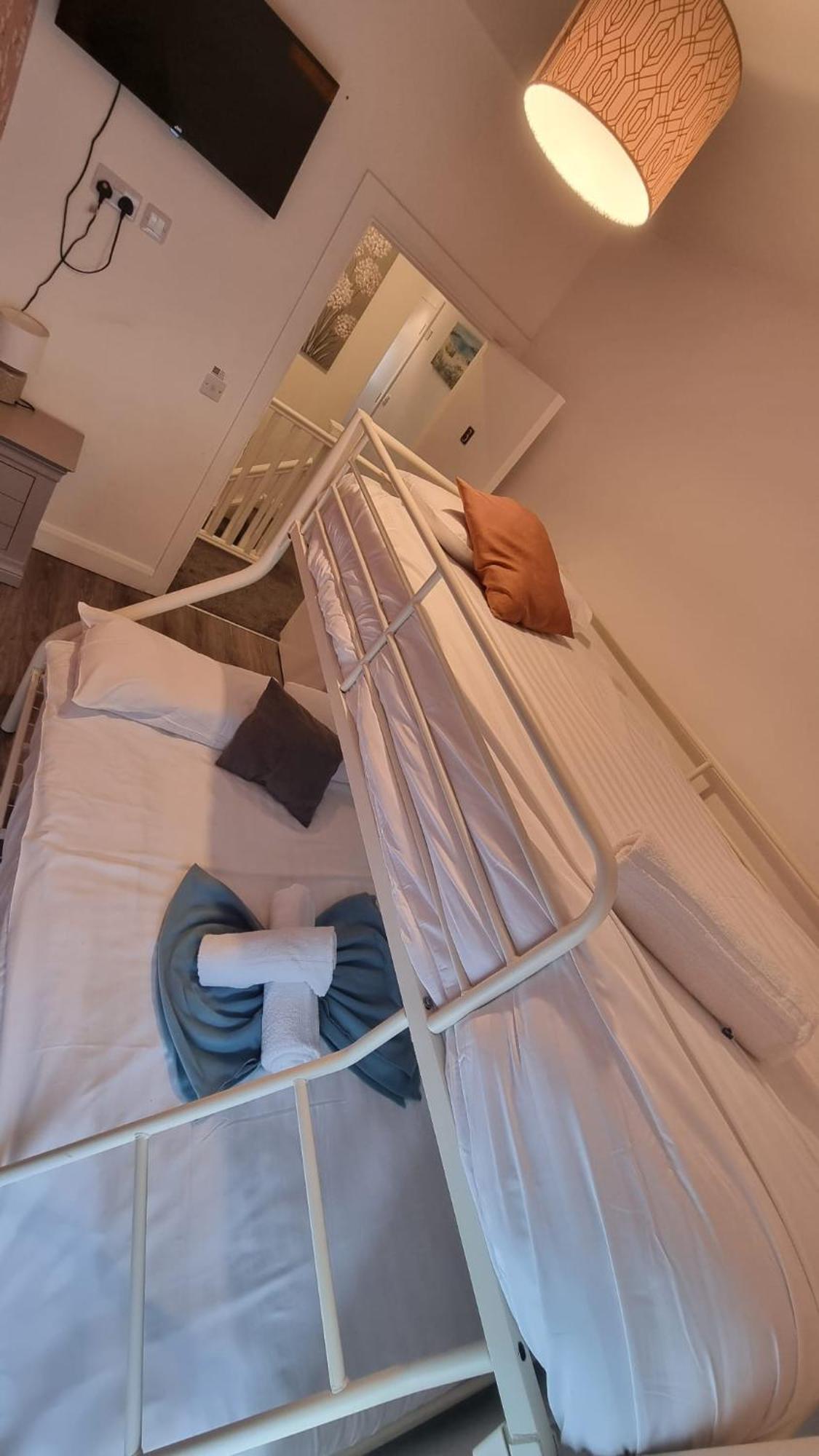 גלוואיי Eyre Square Lane Budget Rooms מראה חיצוני תמונה