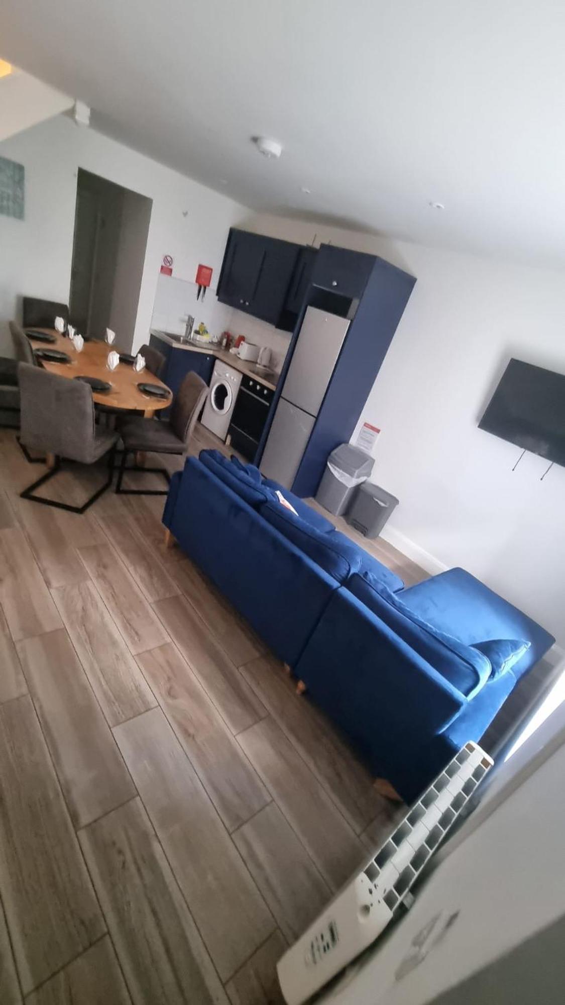 גלוואיי Eyre Square Lane Budget Rooms מראה חיצוני תמונה