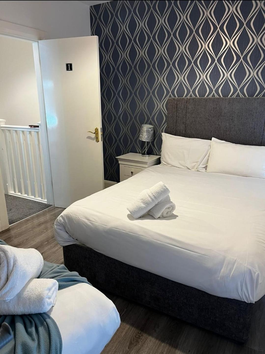גלוואיי Eyre Square Lane Budget Rooms מראה חיצוני תמונה