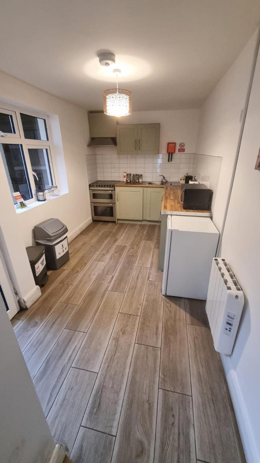 גלוואיי Eyre Square Lane Budget Rooms מראה חיצוני תמונה