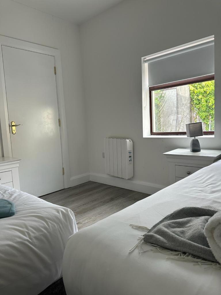 גלוואיי Eyre Square Lane Budget Rooms מראה חיצוני תמונה